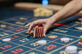 Giao diện chơi game và bóng đá trên nền tảng 7ball với mobile và desktop
